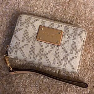 Michael Kors wristlet